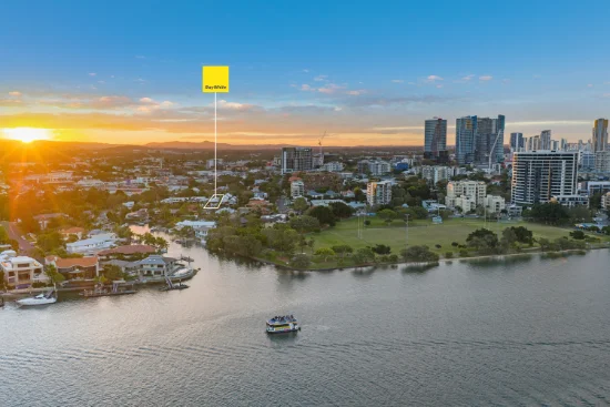 14 Brighton Parade, Southport, Qld 4215