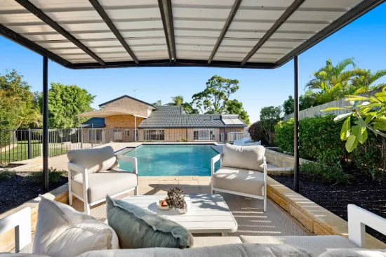 14 Buckle Court, Sinnamon Park, Qld 4073