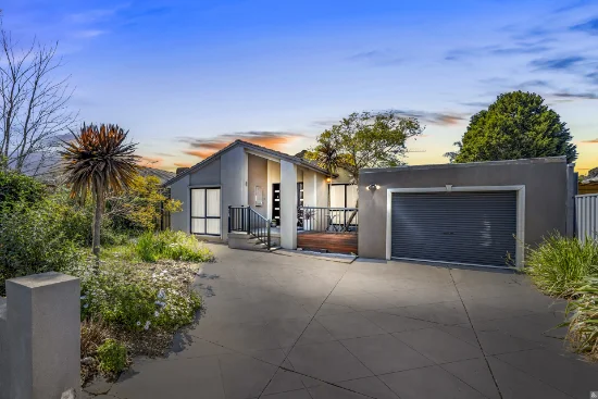 14 Cabot Drive, Epping, Vic 3076 - For Sale