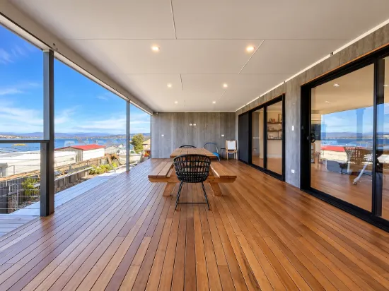14 Cannell Place, Akaroa, Tas 7216