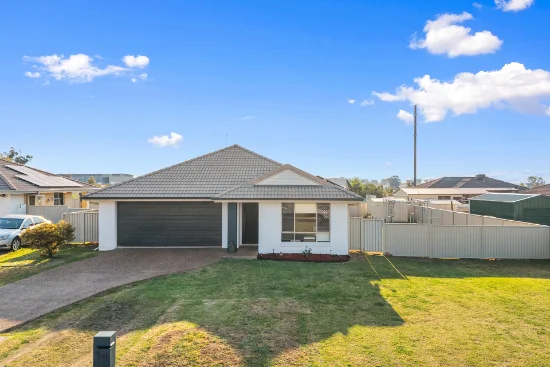 14 Carnegie Place, Tamworth, NSW 2340 - For Sale