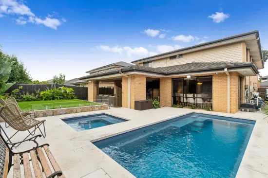 14 Crampton Chase, Sandhurst, Vic 3977