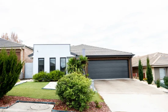 14 Edna Thompson Crescent, Casey, ACT 2913
