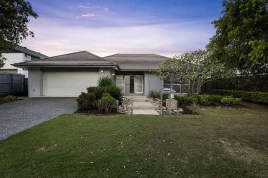 14 Esk Crescent, Wakerley, Qld 4154
