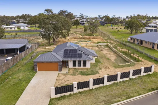 14 Farmer Drive, Meringandan West, Qld 4352
