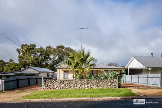 14 First Avenue, Naracoorte, SA 5271