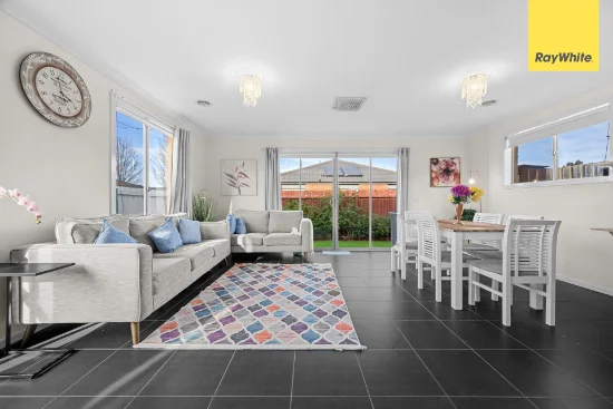 14 Harper Street, Melton South, Vic 3338