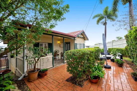 14 HILL PARK LANE, Mount Gravatt East, Qld 4122