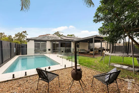 14 Holland Place, Carindale, Qld 4152