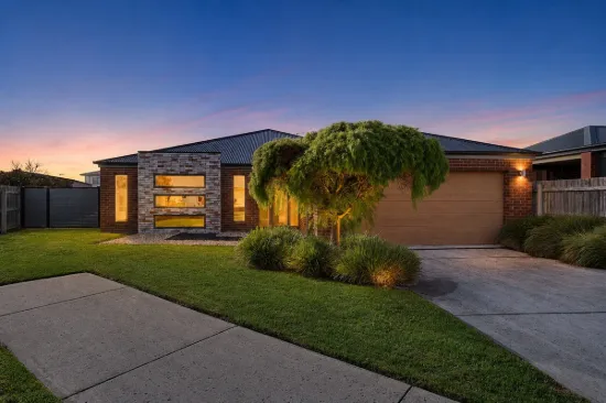 14 Huntingfield Close, Traralgon, Vic 3844