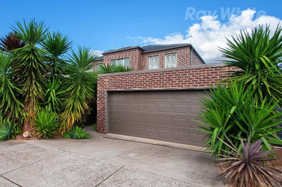 14 HUNTLY AVE, Mooroolbark, Vic 3138