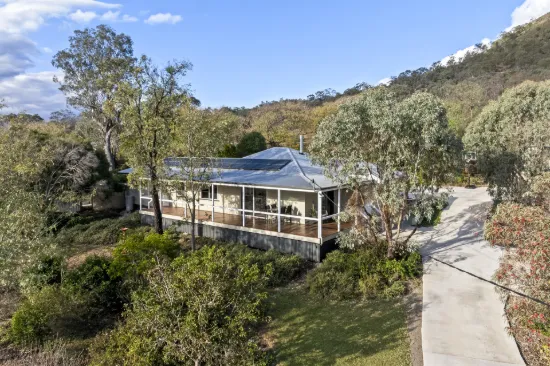 14  Jannusch Road, Gowrie Mountain, Qld 4350