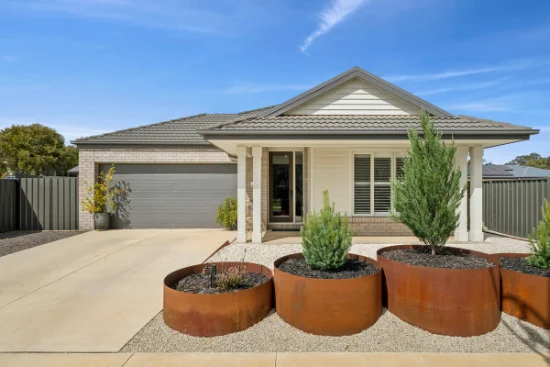 14 Karndeli Promenade, Strathfieldsaye, Vic 3551