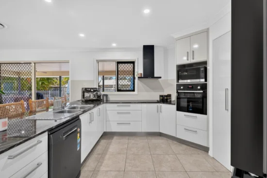 14 Kathleen Crescent, Wondunna, Qld 4655-Image