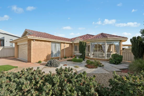 14 Kavanagh Circuit, Temora, NSW 2666