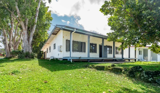 14 KENNEDY ESPLANADE, South Mission Beach, Qld 4852