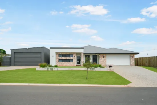 14 Kuwong Street, Highfields, Qld 4352