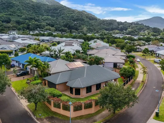 14 Laguna Avenue, Redlynch, Qld 4870