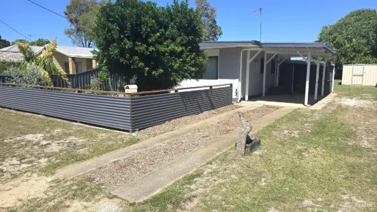 14 Lalroy St, Beachmere, Qld 4510
