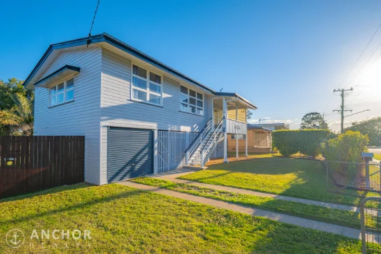14 Leonard Street, Southside, Qld 4570