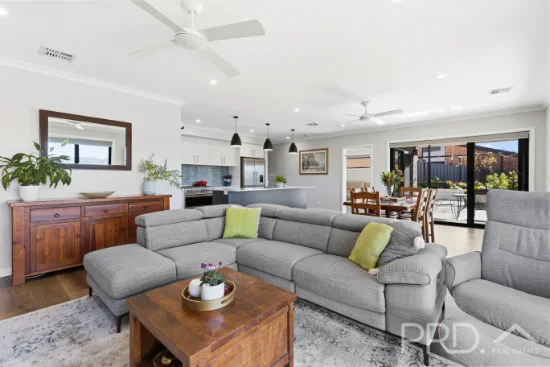 14 Lindbeck Avenue, Tumut, NSW 2720