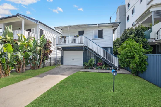14 Louis Street, Redcliffe, Qld 4020 - For Rent