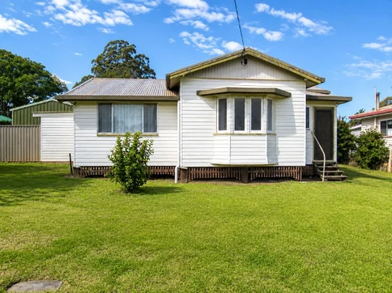 14 Mcintyre Street, Centenary Heights, Qld 4350