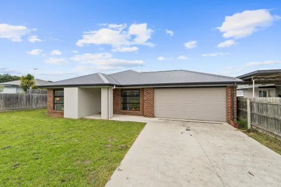 14 Mills Street, Heyfield, Vic 3858