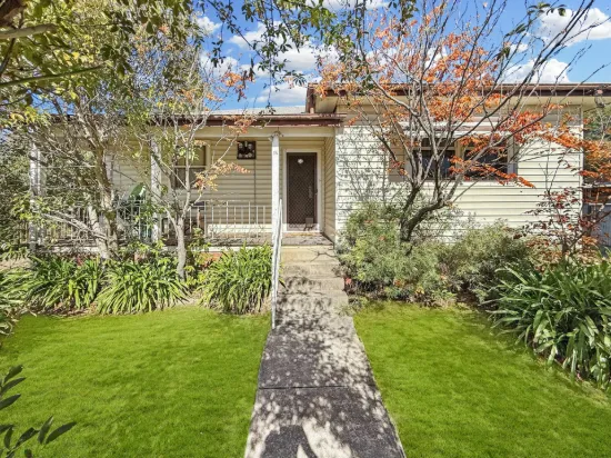 14 Miro Street, Young, NSW 2594