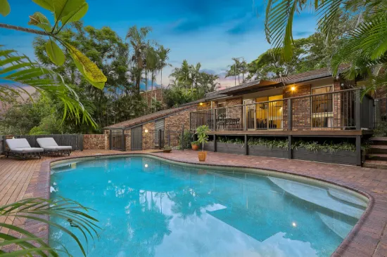 14 Nankoor Street, Chapel Hill, Qld 4069