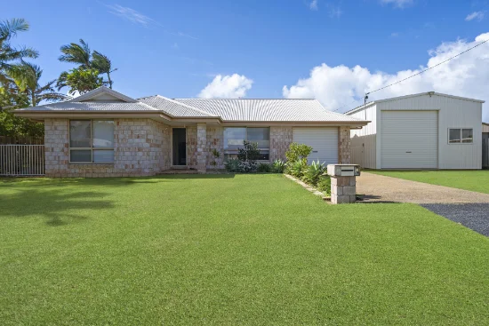 14 Ocean Street, Burnett Heads, Qld 4670