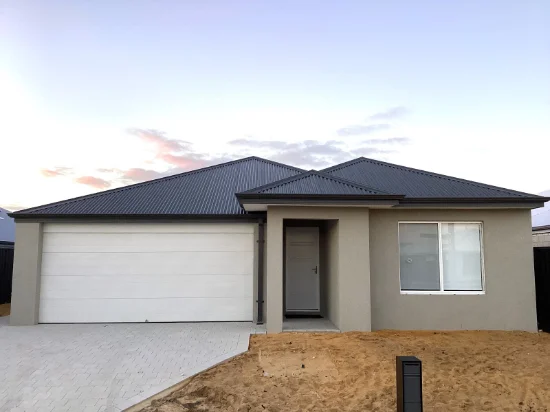 14 Orchardleigh  Boulevard, Lakelands, WA 6180
