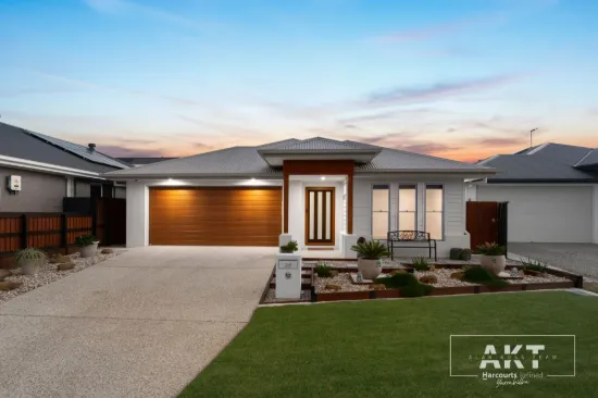 14 Pike Road, South Maclean, Qld 4280
