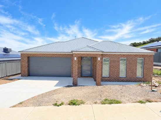 14 Pound Rd, Leneva, Vic 3691