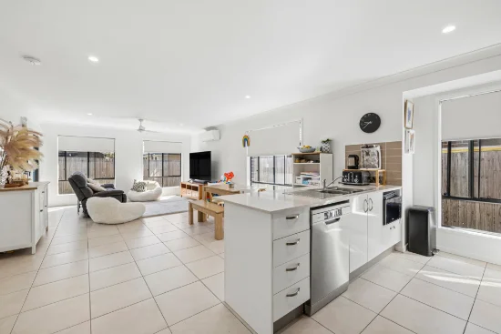 14 Riviera Street, Burpengary, Qld 4505