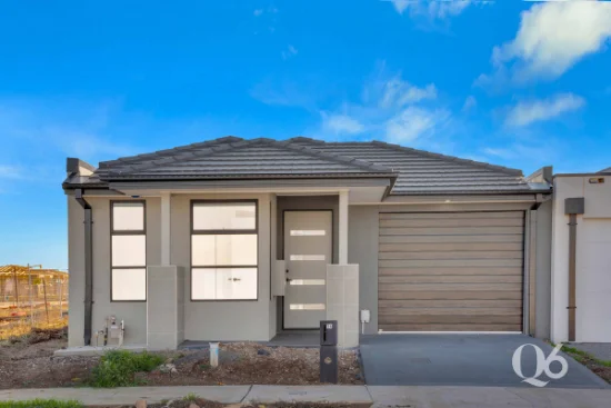14 Romanesque Drive, Deanside, Vic 3336