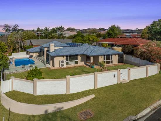 14 Saint Amand Street, Sinnamon Park, Qld 4073
