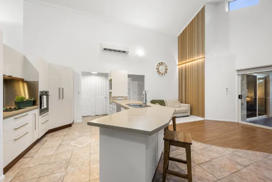 14 Sandpiper Grove, Moore Park Beach, Qld 4670