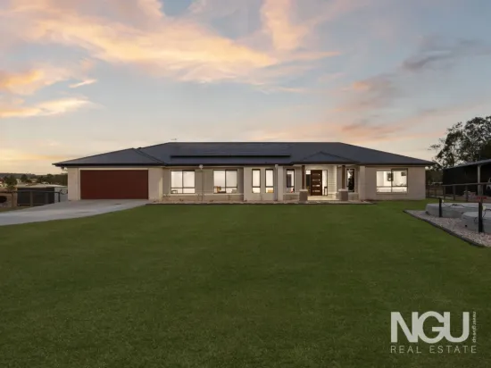 14 Sandstone Drive, Hatton Vale, Qld 4341