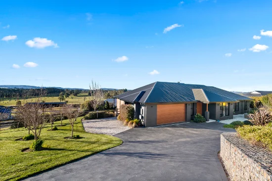 14 Snowy Gum Rise, Moss Vale, NSW 2577