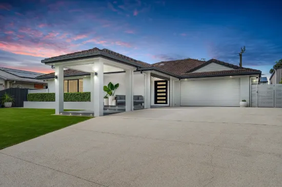 14 Stoddart Place, Walkerston, Qld 4751