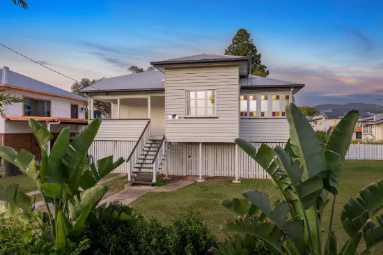 14 Taylor Street, Park Avenue, Qld 4701
