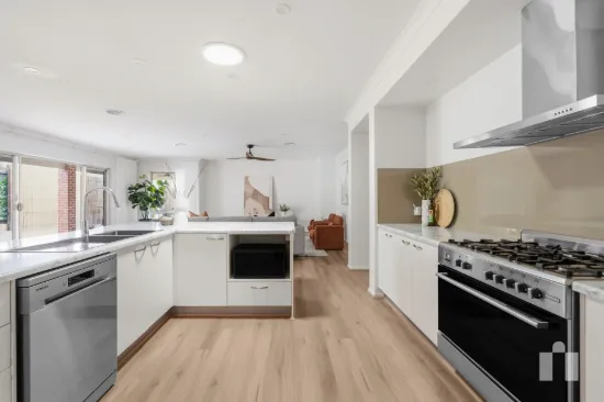 14 The Saddle, Doreen, Vic 3754-Image