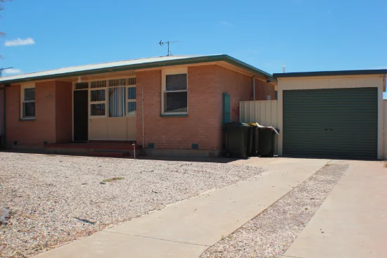 14 Thomas Street, Whyalla Stuart, SA 5608 - For Rent