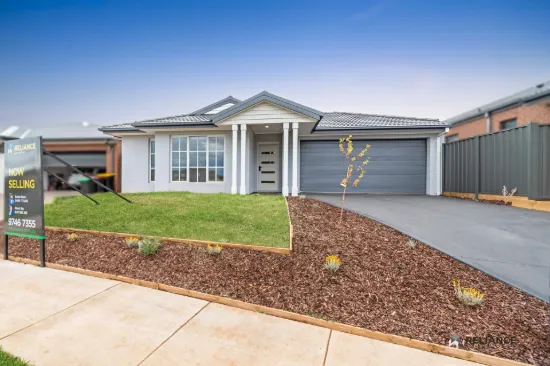 14 Uplands Crescent, Melton South, Vic 3338