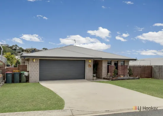 14 Valley Way, Boyne Island, Qld 4680