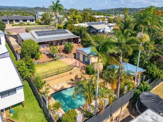 14 Wharf Road, Bli Bli, Qld 4560