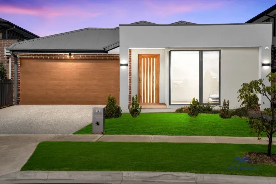 14 Woolly Parade, Clyde North, Vic 3978