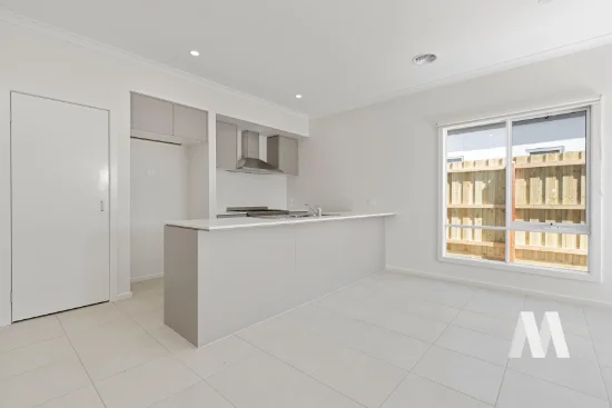14 Yellangip Street, Eynesbury, Vic 3338 - For Rent