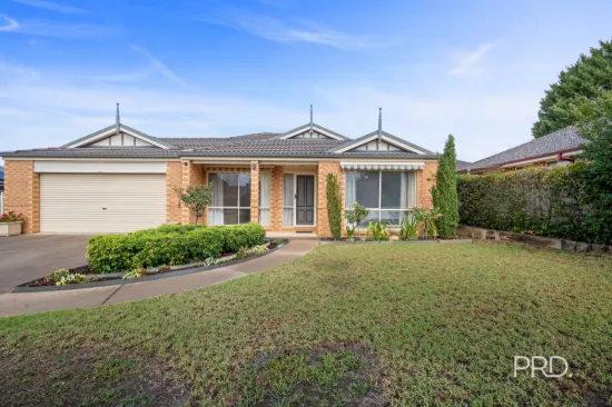 14 Yeomans Place, Kooringal, NSW 2650